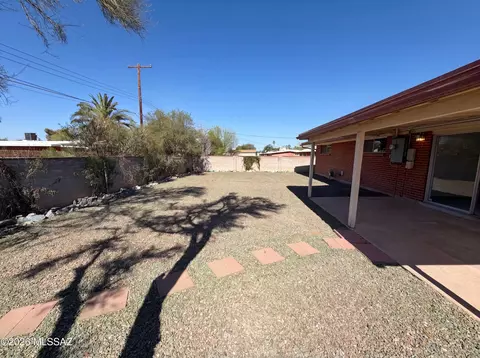 7434 E 18th St, Tucson, AZ 85710 photo 17