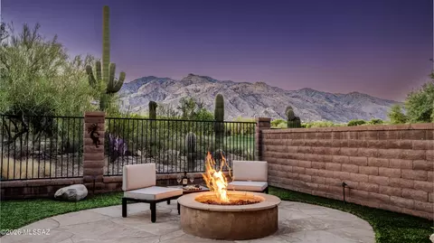Exterior - 3917 E Long Dr, Tucson, AZ 85718 photo 7 of 8