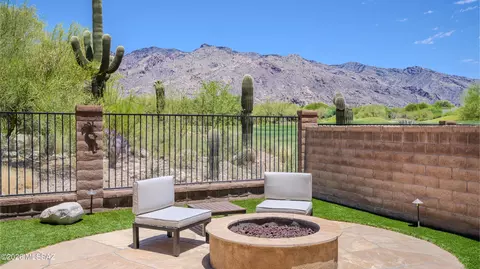 Exterior - 3917 E Long Dr, Tucson, AZ 85718 photo 3 of 8