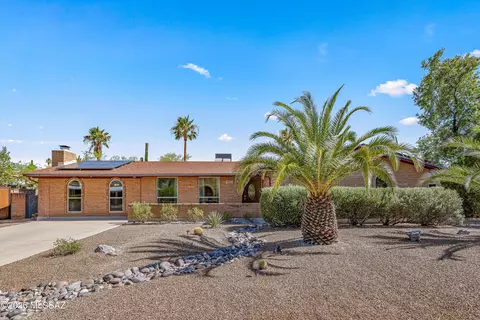9750 E Lorain Pl, Tucson, AZ 85748