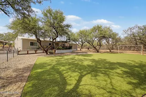 4231 E Pinal St, Tucson, AZ 85739 photo 2