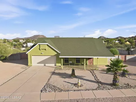 2801 W Calle Gardenias, Tucson, AZ 85745