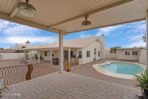 3782 W Meadow Briar Dr, Tucson, AZ 85741