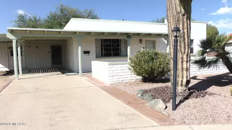 310 S Las Hamacas, Green Valley, AZ 85614