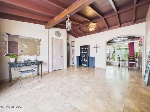 Entry Way - 6656 S Melody Ave, Tucson, AZ 85756 photo 1 of 1
