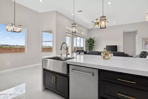 Kitchen - 14652 E Sands Ranch Rd, Vail, AZ 85641 photo 4 of 6