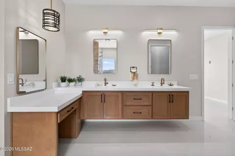 Bath - 14652 E Sands Ranch Rd, Vail, AZ 85641 photo 7 of 10