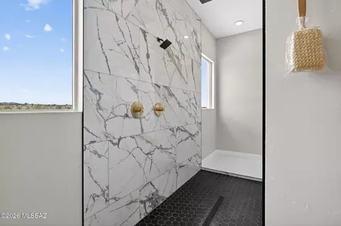Bath - 14652 E Sands Ranch Rd, Vail, AZ 85641 photo 4 of 10