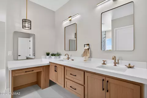 Bath - 14652 E Sands Ranch Rd, Vail, AZ 85641 photo 2 of 10