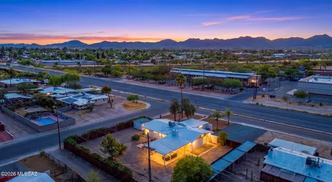 4936 N La Canada Dr, Tucson, AZ 85704