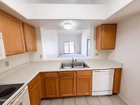 Kitchen - 7855 E Roget Dr, Tucson, AZ 85710 photo 2 of 2