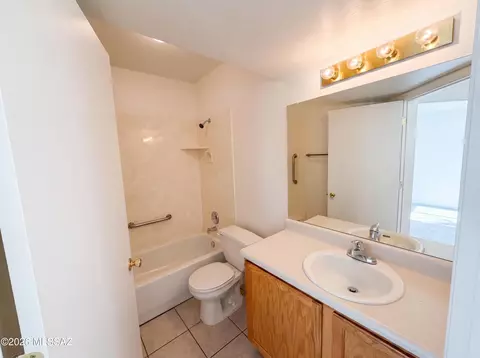 Bath - 7855 E Roget Dr, Tucson, AZ 85710 photo 2 of 2
