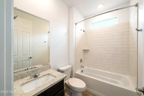 Bath - 12968 E Pantano View Dr, Vail, AZ 85641 photo 1 of 3