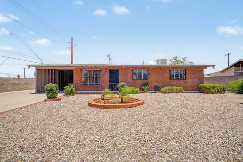 6301 E Calle Cappela, Tucson, AZ 85710