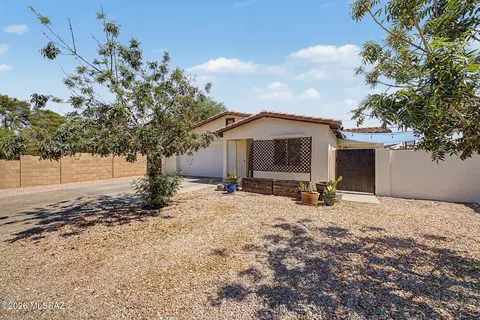 Exterior - 2632 E Spring St, Tucson, AZ 85716 photo 4 of 10
