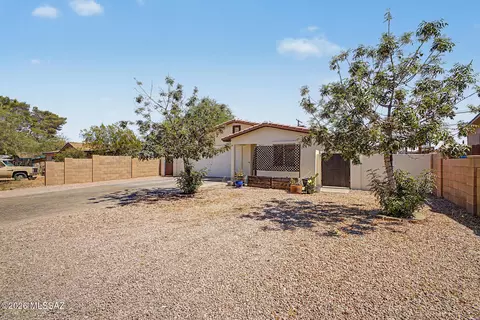 Exterior - 2632 E Spring St, Tucson, AZ 85716 photo 3 of 10