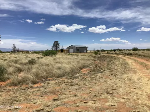 332 W Windsong Ln, Pearce, AZ 85625