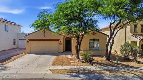 5900 S Courtland Dr, Tucson, AZ 85747
