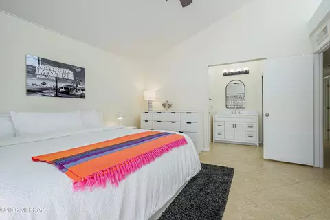 Bedroom - 7129 E Chorro Cir, Tucson, AZ 85715 photo 2 of 5
