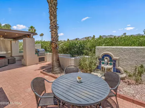Exterior - 7129 E Chorro Cir, Tucson, AZ 85715 photo 5 of 8
