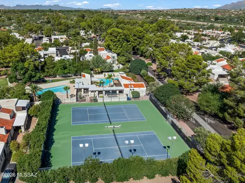View/Area - 7129 E Chorro Cir, Tucson, AZ 85715 photo 1 of 2