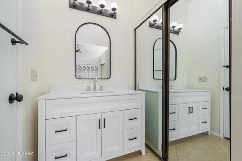 Bath - 7129 E Chorro Cir, Tucson, AZ 85715 photo 1 of 3