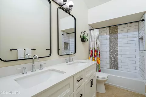 Bath - 7129 E Chorro Cir, Tucson, AZ 85715 photo 3 of 3