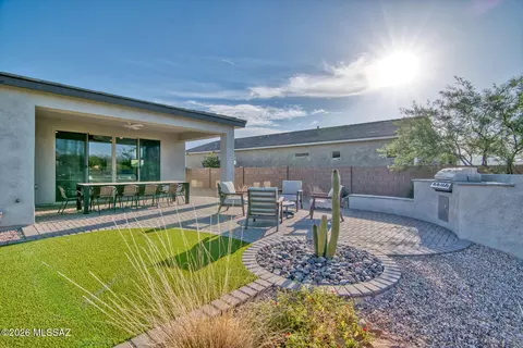 Exterior - 12794 E Tortoise Pointe Dr, Vail, AZ 85641 photo 6 of 7