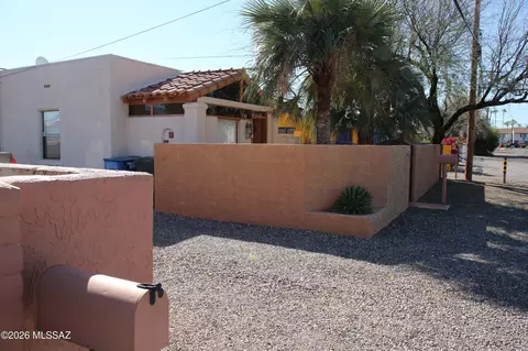 2320 N Camilla Blvd, Tucson, AZ 85716