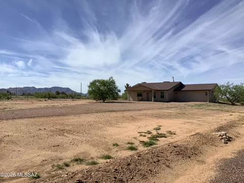 129 E Lehigh St, Pearce, AZ 85625