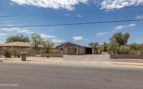 623 W Thurber Rd, Tucson, AZ 85705