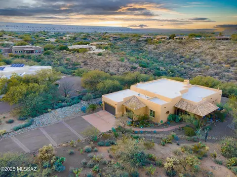 762 W Placita Quieta, Green Valley, AZ 85622