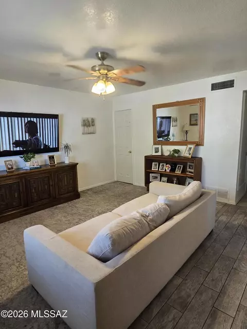 Living - 454 N Curtis Ave, Willcox, AZ 85643 photo 1 of 2
