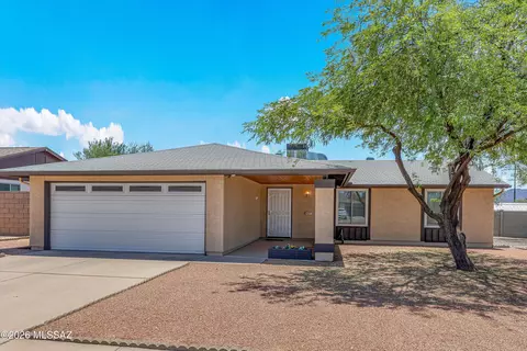 4571 W Lynn Cir, Tucson, AZ 85741