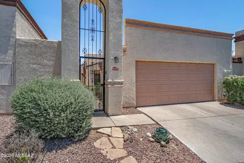 8888 N Joanna Dr, Tucson, AZ 85742