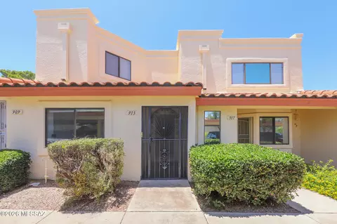 913 N Balachai Ln, Tucson, AZ 85748