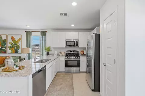Kitchen - 8886 E Moontear Way, Vail, AZ 85641 photo 1 of 4