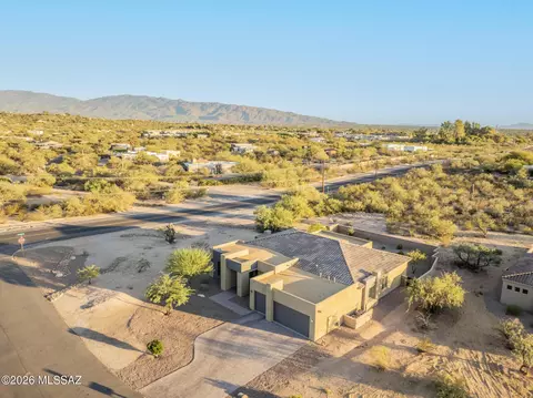 8882 E Placita Rio De Vidrio, Tucson, AZ 85749