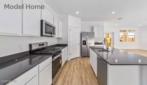 12254 E Rose Frances Dr, Vail, AZ 85641