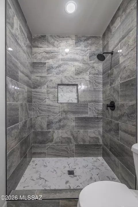 Bath - 3902 E Fairmount St, Tucson, AZ 85712 photo 5 of 6