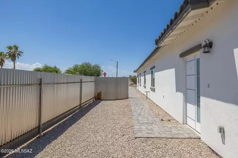 Exterior - 3902 E Fairmount St, Tucson, AZ 85712 photo 7 of 8