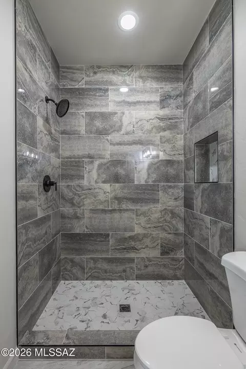 Bath - 3902 E Fairmount St, Tucson, AZ 85712 photo 2 of 6