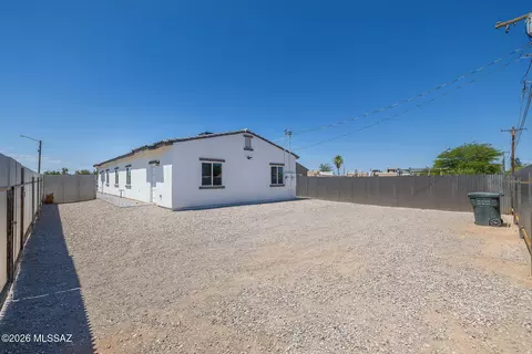 Exterior - 3902 E Fairmount St, Tucson, AZ 85712 photo 4 of 8