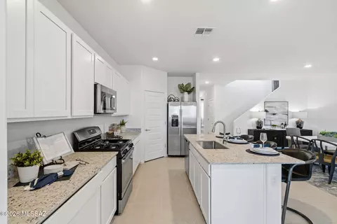 Kitchen - 8870 E Moontear Way, Vail, AZ 85641 photo 3 of 5