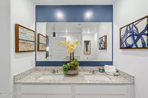 Bath - 8870 E Moontear Way, Vail, AZ 85641 photo 4 of 5