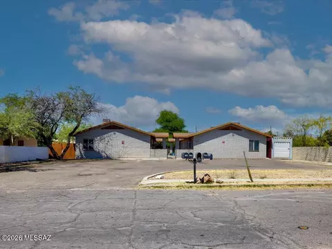 Exterior - 113 E District St, Tucson, AZ 85714 photo 3 of 3