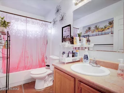 Bath - 113 E District St, Tucson, AZ 85714 photo 1 of 2