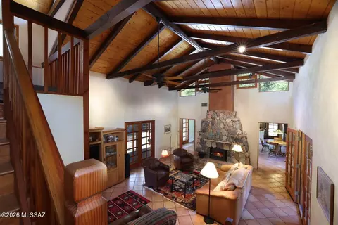 Living - 92425 E Aravaipa Rd, Winkelman, AZ 85192 photo 3 of 3