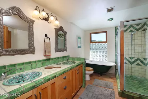 Bath - 92425 E Aravaipa Rd, Winkelman, AZ 85192 photo 1 of 5