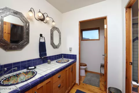 Bath - 92425 E Aravaipa Rd, Winkelman, AZ 85192 photo 2 of 5